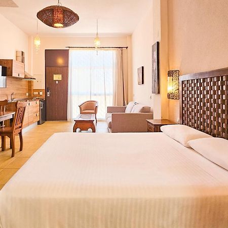Zahara Sol Villas Y Apartamentos By Qhotels 자하라드로아튠스 외부 사진